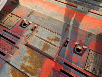 F-S44-/ 4 x STEERING / HYDRAULIC RAMPS / EXTENDABLE